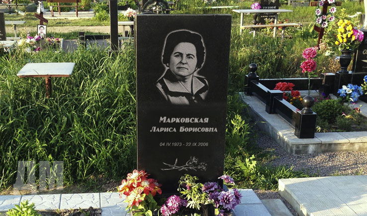 памятник из гранита