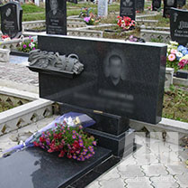 Классические надгробия