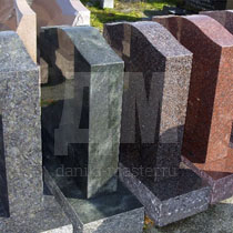 памятники