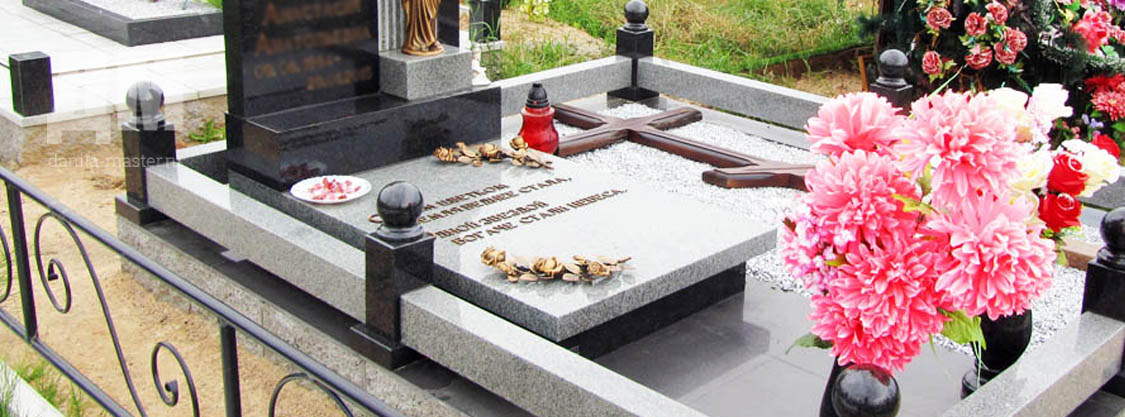 гранитный памятник