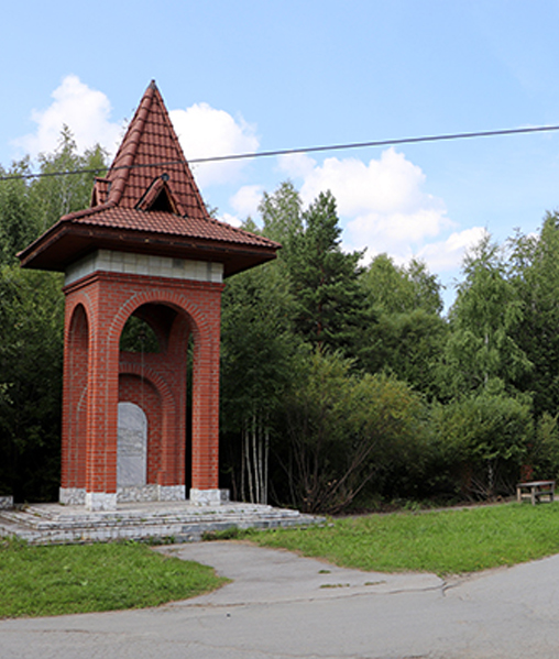 Церковь на кладбище