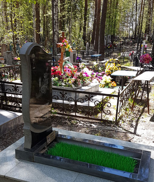 Установка памятника на кладбище