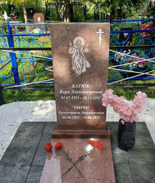 Установка памятника на кладбище