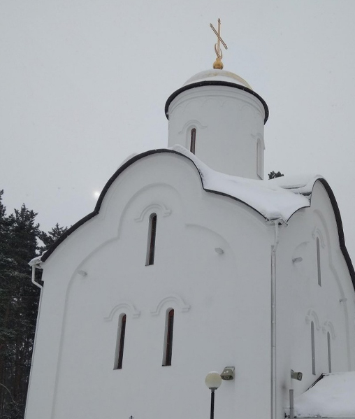 Церковь на Новодеревенском кладбище