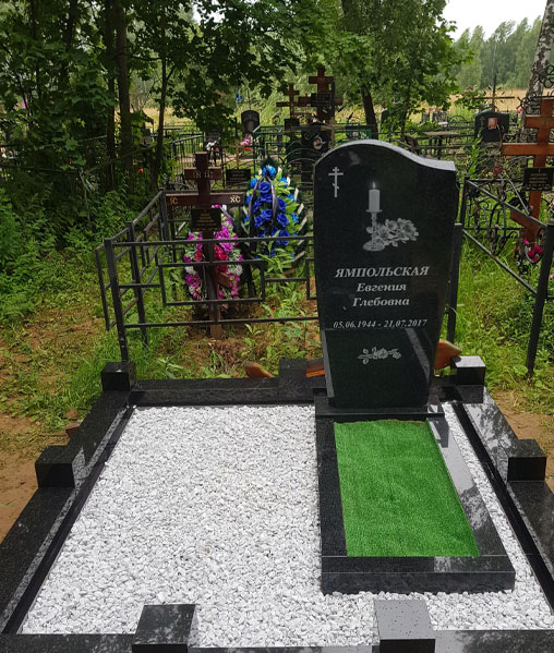 Установка памятника на кладбище