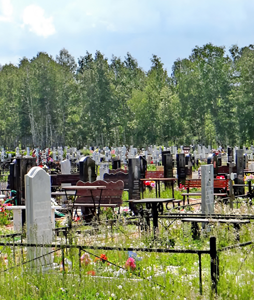 Фото памятников на кладбище