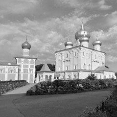 Заказать памятник на кладбище Хутынь