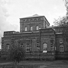 Заказать памятник на Любытинском кладбище