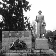 Заказать памятник на кладбище Ситня