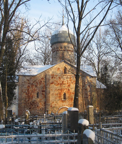 Церковь на кладбище