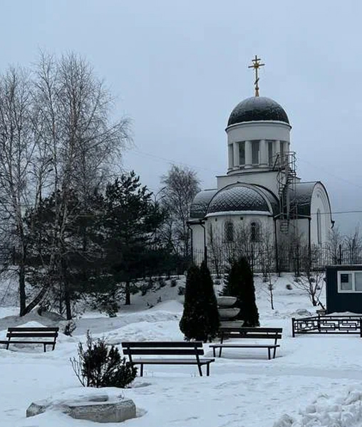 Церковь на кладбище