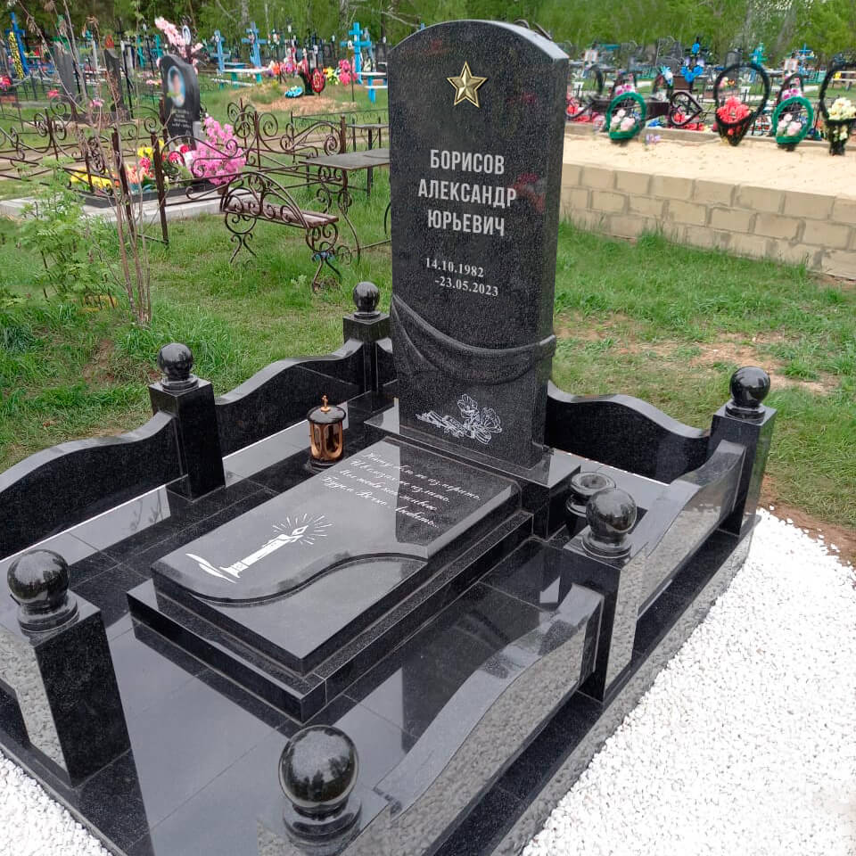 Гранитная ограда на могилу