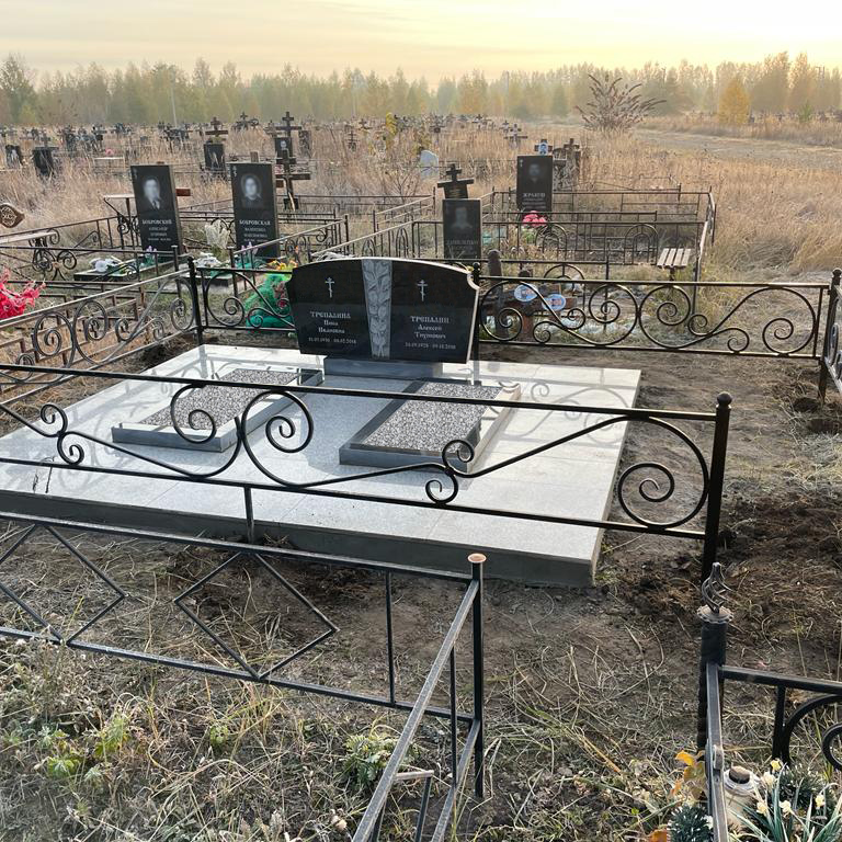 Фигурный памятник для двоих