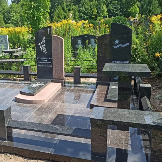 Благоустройство с гранитной оградой