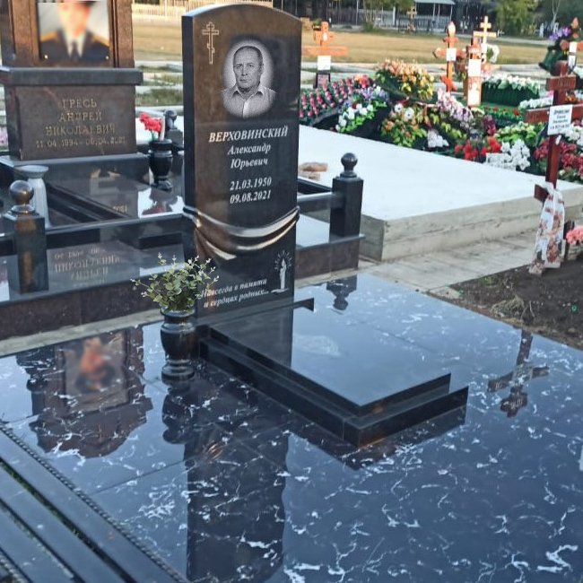 Памятник эксклюзивный