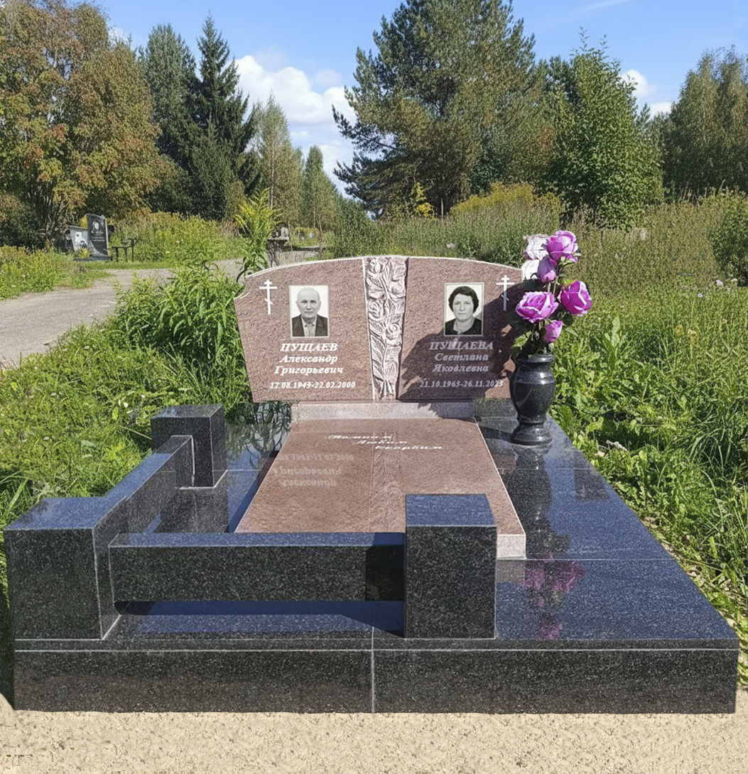 Семейный памятник из розового гранита