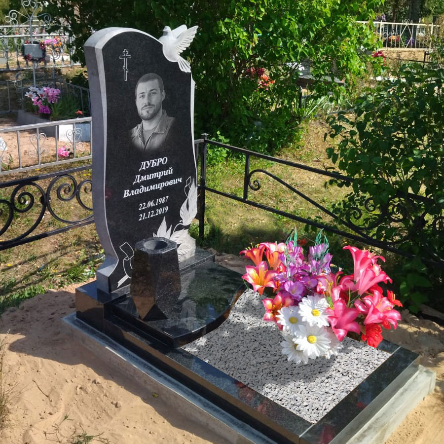 Памятник с голубем выбрать оформление Памятник с голубем
