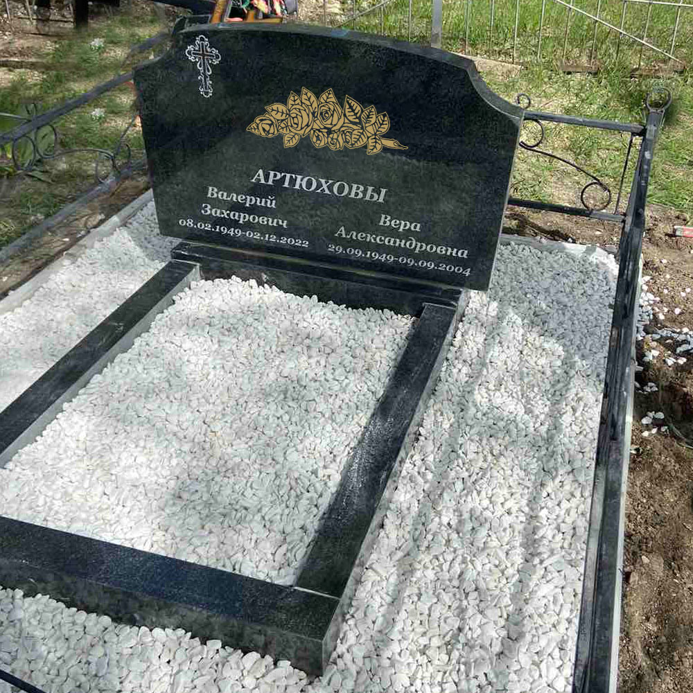 Памятник на двоих с золотым рисунком без портретов