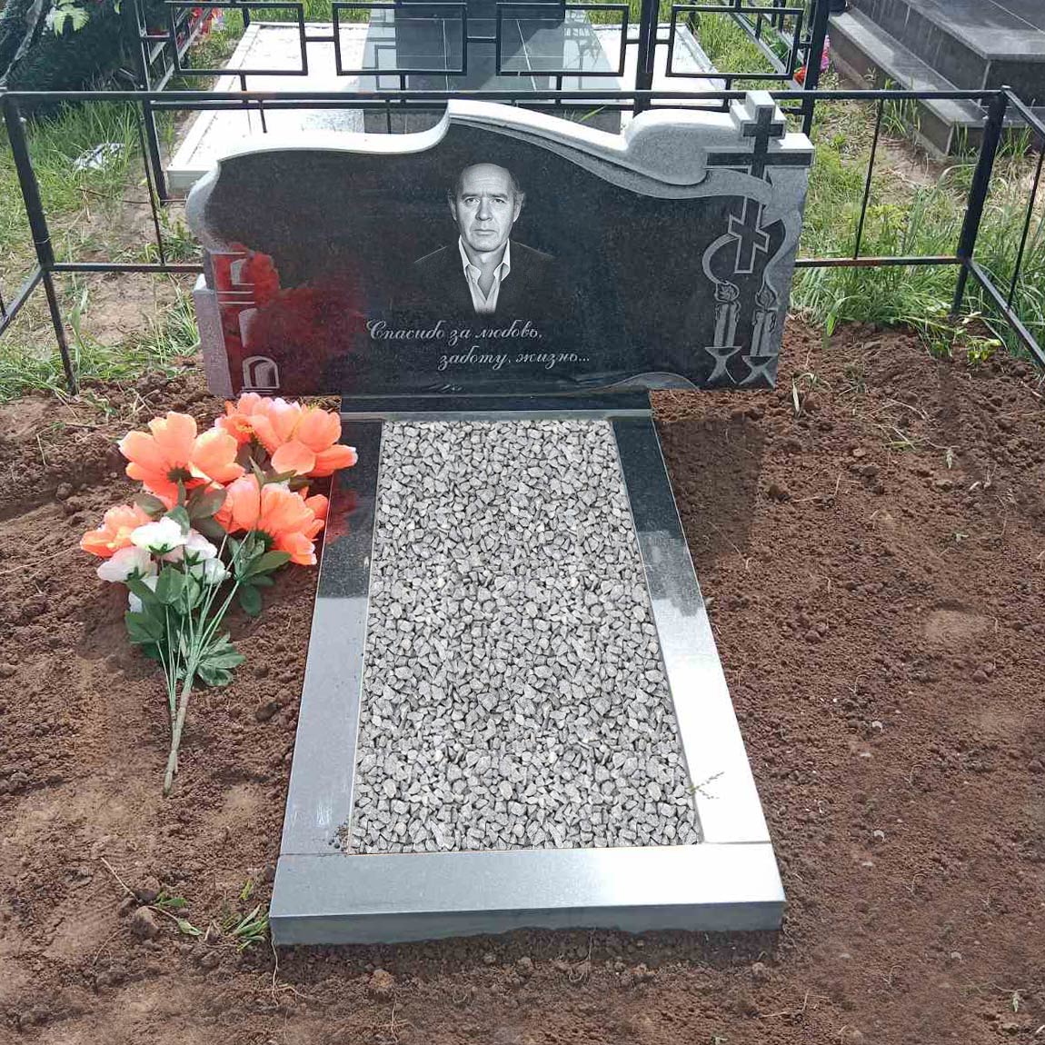 Памятник для мужчины из дорогого сегмента