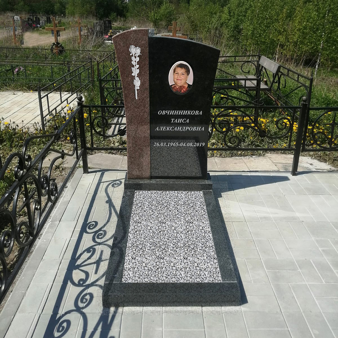 Комбинированный памятник