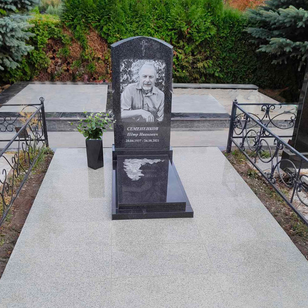 Вертикальный памятник