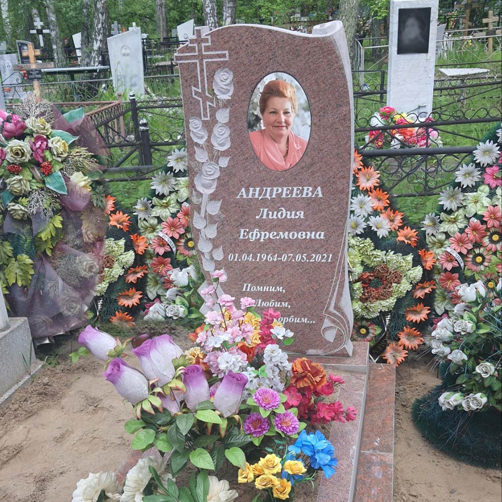 Барельеф роз