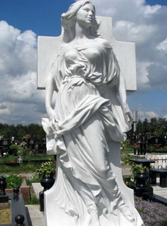памятник с ангелом