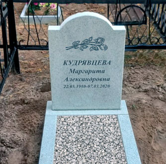 Памятник из серого гранита