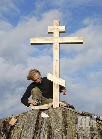 Установка могильного креста своими руками