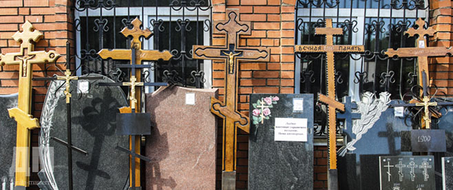 Дубовые кресты - купить крест из дуба на могилу в Москве под заказ